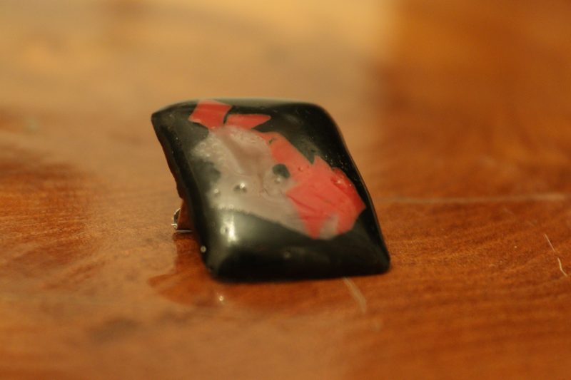 Fuse glass brooch [C1]