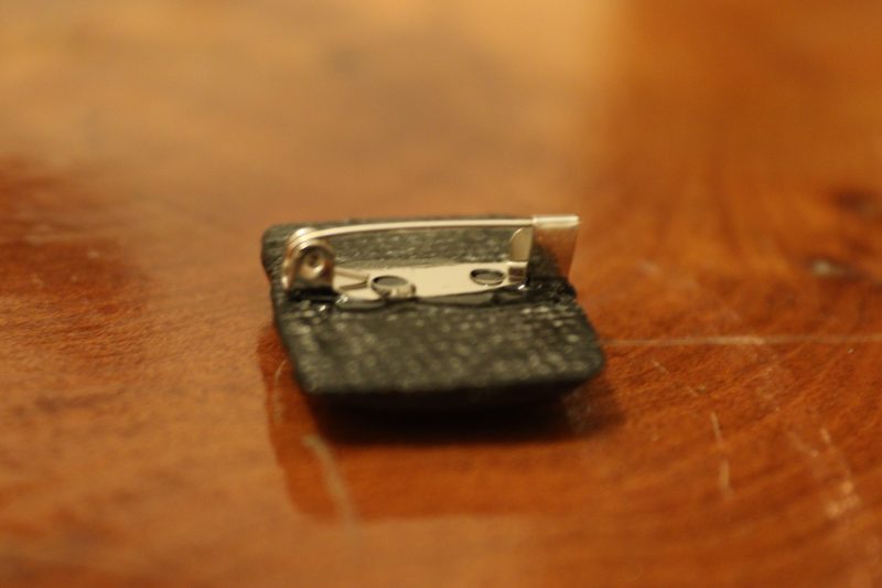 Fuse glass brooch [C1]