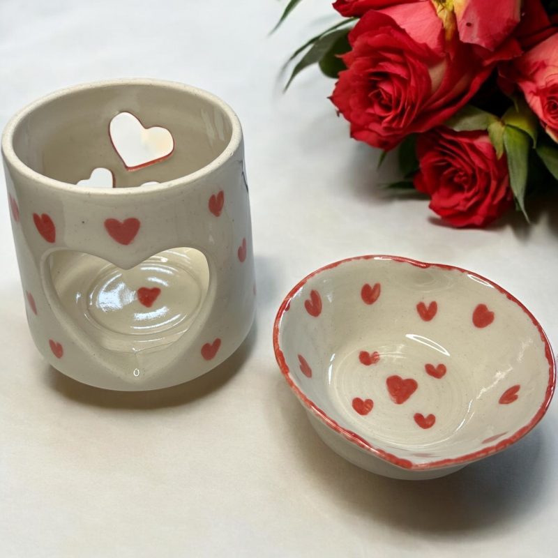 Hand thrown on potters wheel heart wax melt/oil burner