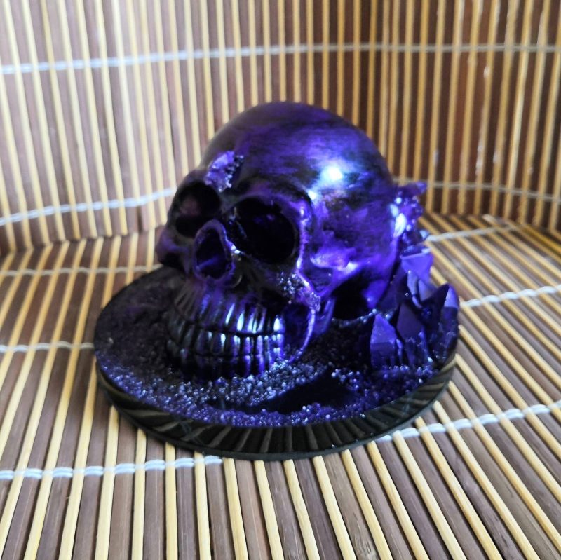 Crystal Skull - Dark Amethyst - resin cast | crystal effect | miniature human skull