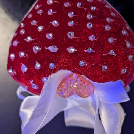 Velvet heart bauble