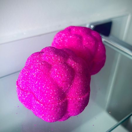 Raspberry Scented Hand Made Bath Bomb - Image 2