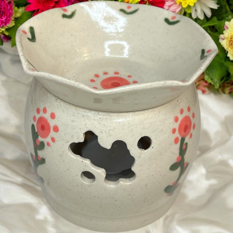 Hand-thrown Flower design Oil burner with detachable lid