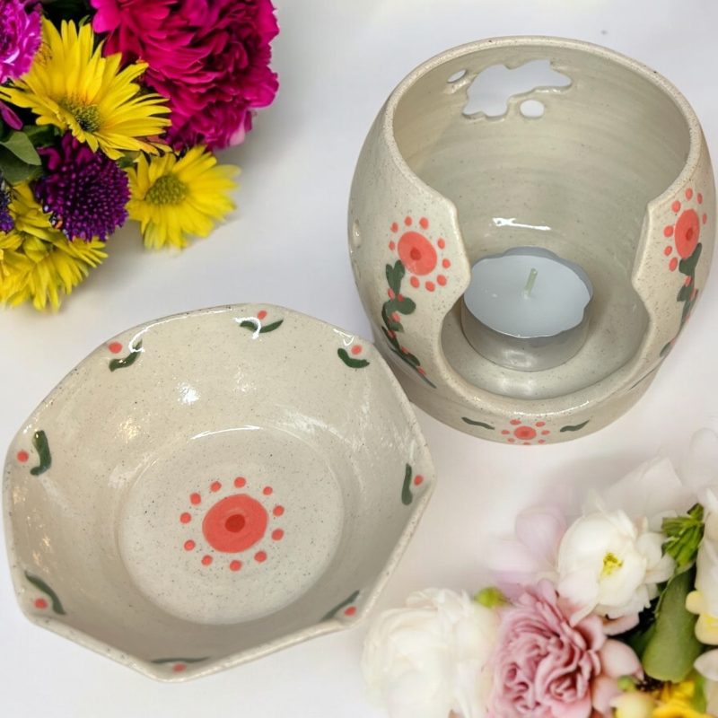 Hand-thrown Flower design Oil burner with detachable lid