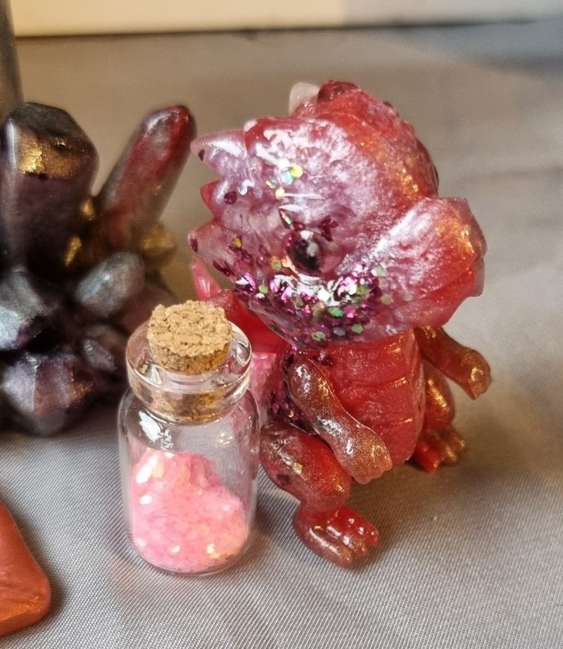 Standing resin ornamental dragons with crushed glass 'Pongo' (Copy)