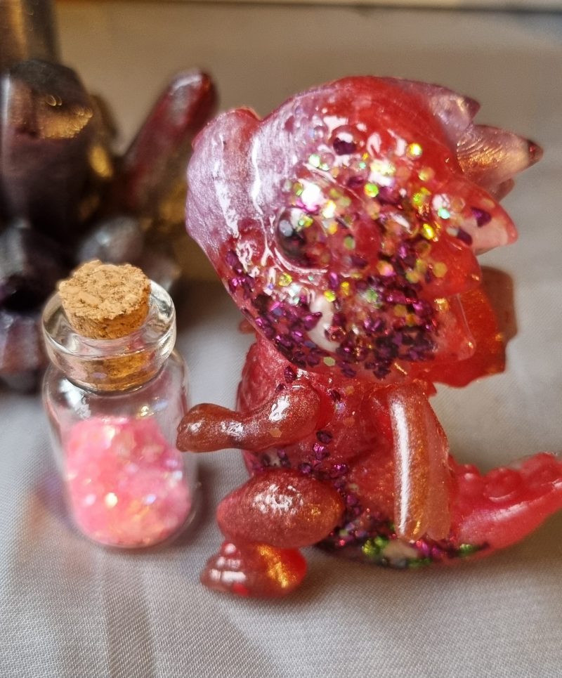 Standing resin ornamental dragons with crushed glass 'Pongo' (Copy)