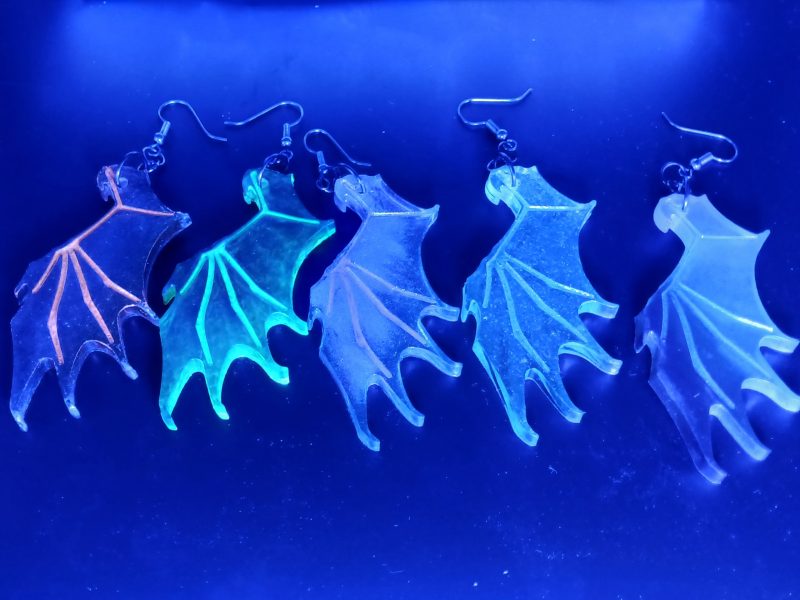 Wicked Wings - handmade earrings | resin | bat wing | UV | glow