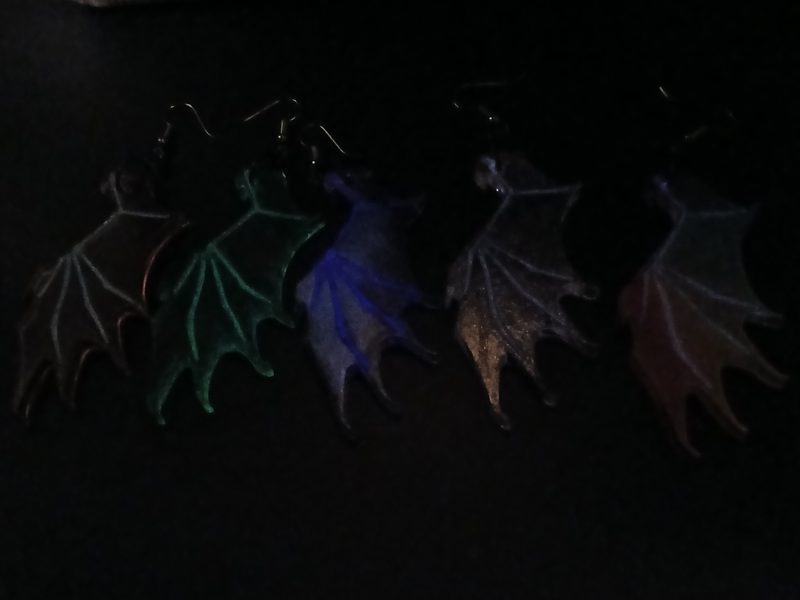 Wicked Wings - handmade earrings | resin | bat wing | UV | glow