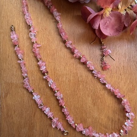 Coral coloured gemstone chips jewellery set