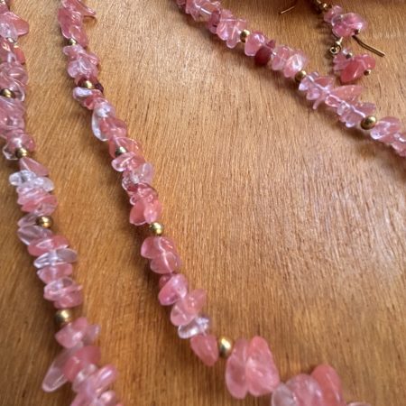 Coral coloured gemstone chips jewellery set