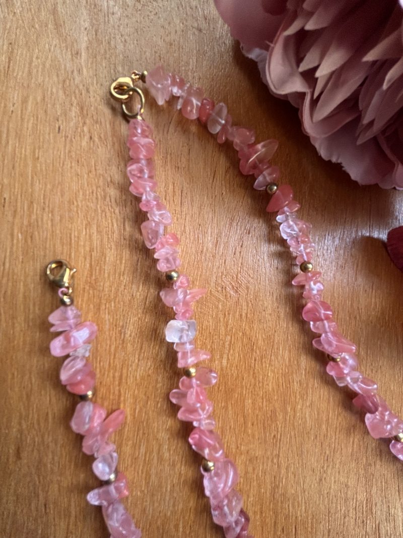 Coral coloured gemstone chips jewellery set