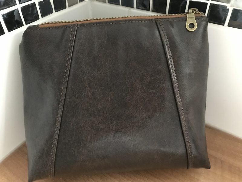 Steampunk Staffy Dog Vegan Leather Washbag Men’s Holiday Travel Bag