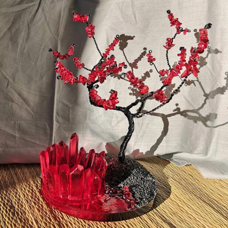 Volcanic Light - wire tree sculpture | tea-light holder