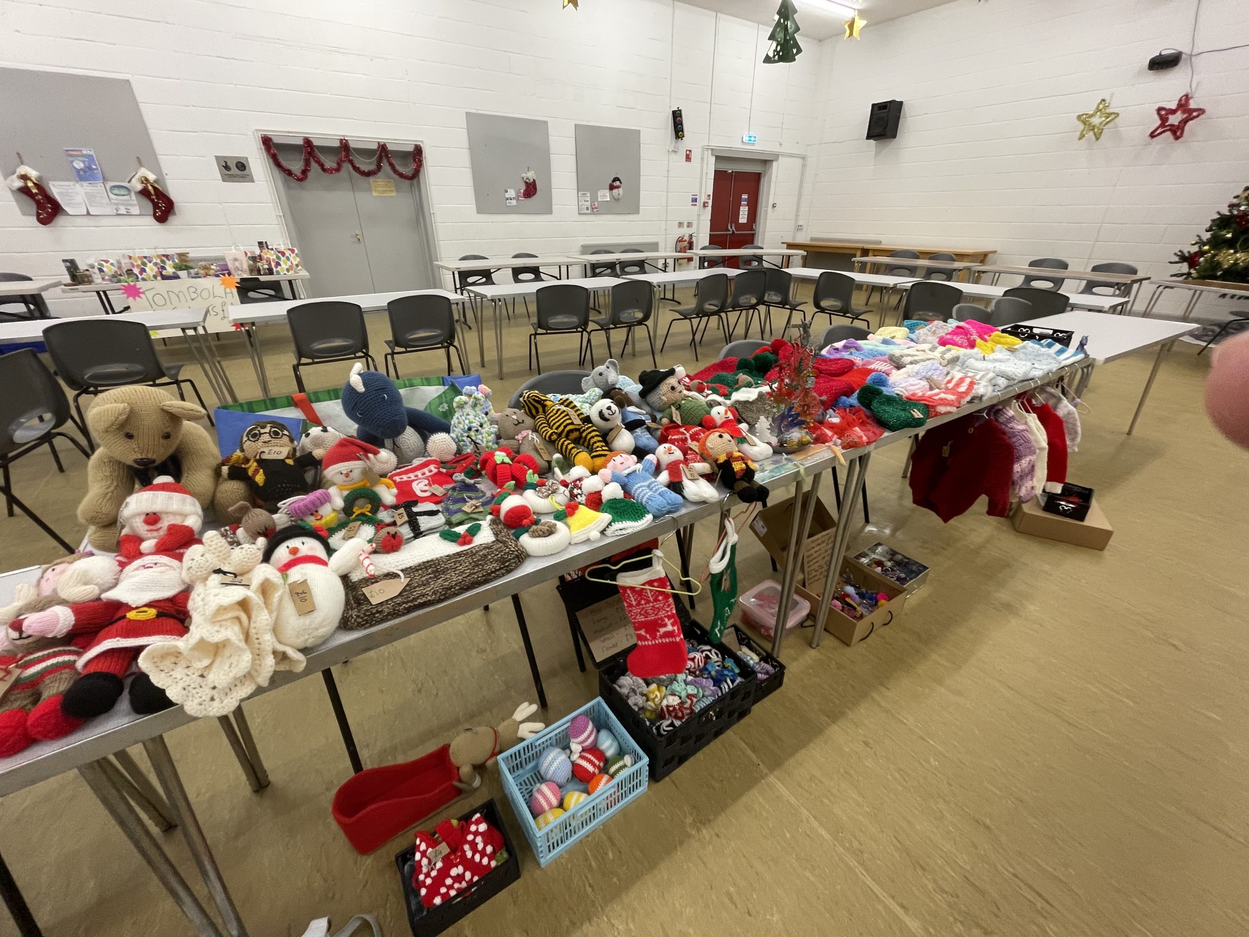 Laura’s Handknits And Crafts