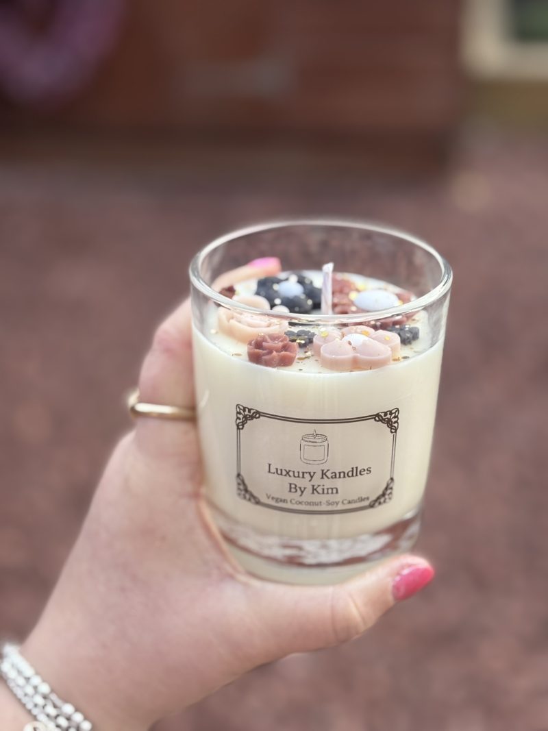 Nude Flower Candle in Medium Jar