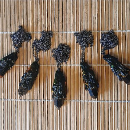 Arcane Artefacts: Volcanic Shard | resin crystal pendant | UV, glow | LARP, Cosplay