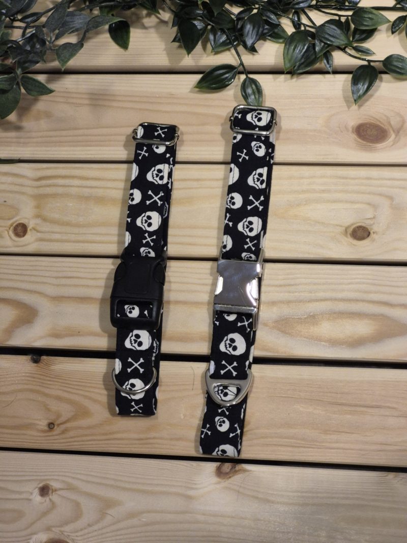 Skull and Crossbones Fabric collar | 2 Buckle Styles | 4 Sizes
