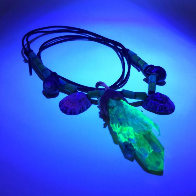Arcane Artefacts: Shell Diver's Shard - resin pendant | UV, glow | seashells | LARP, cosplay
