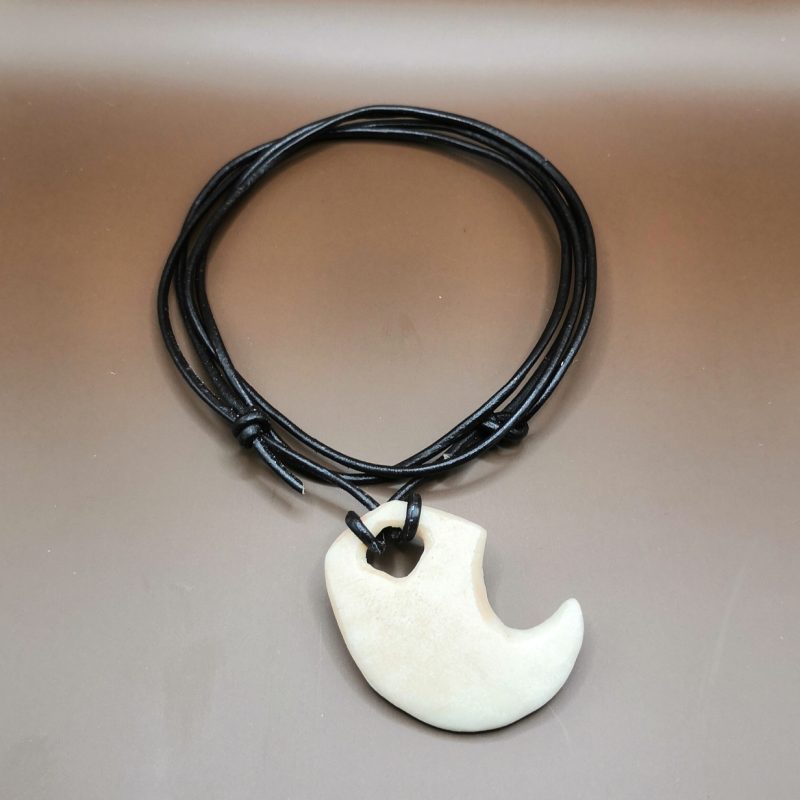 Hunter's Charms - Sun-bleached | resin pendant | Claw, Talon, Fang | LARP / cosplay