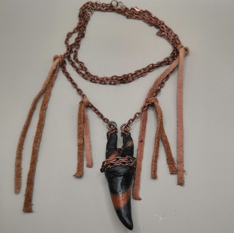 Hunter's Charms - Chimaera | resin pendant | Claw, Talon, Fang | LARP / cosplay