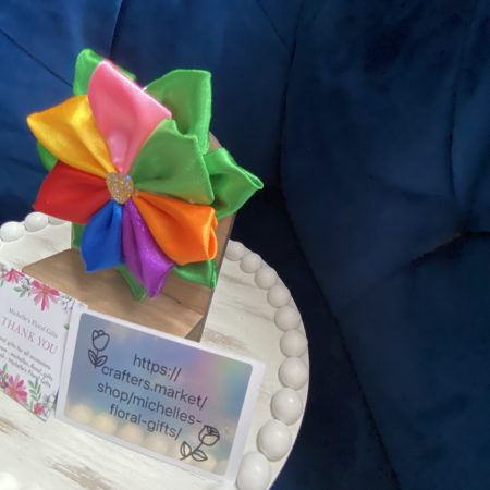 Beautiful rainbow ribbon flower keyring