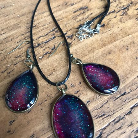 Sparkly necklace and earring set