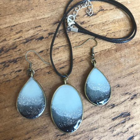 Sparkly necklace and earring set