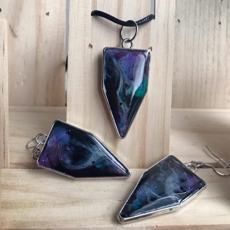 Pentagon Shaped Necklace Set