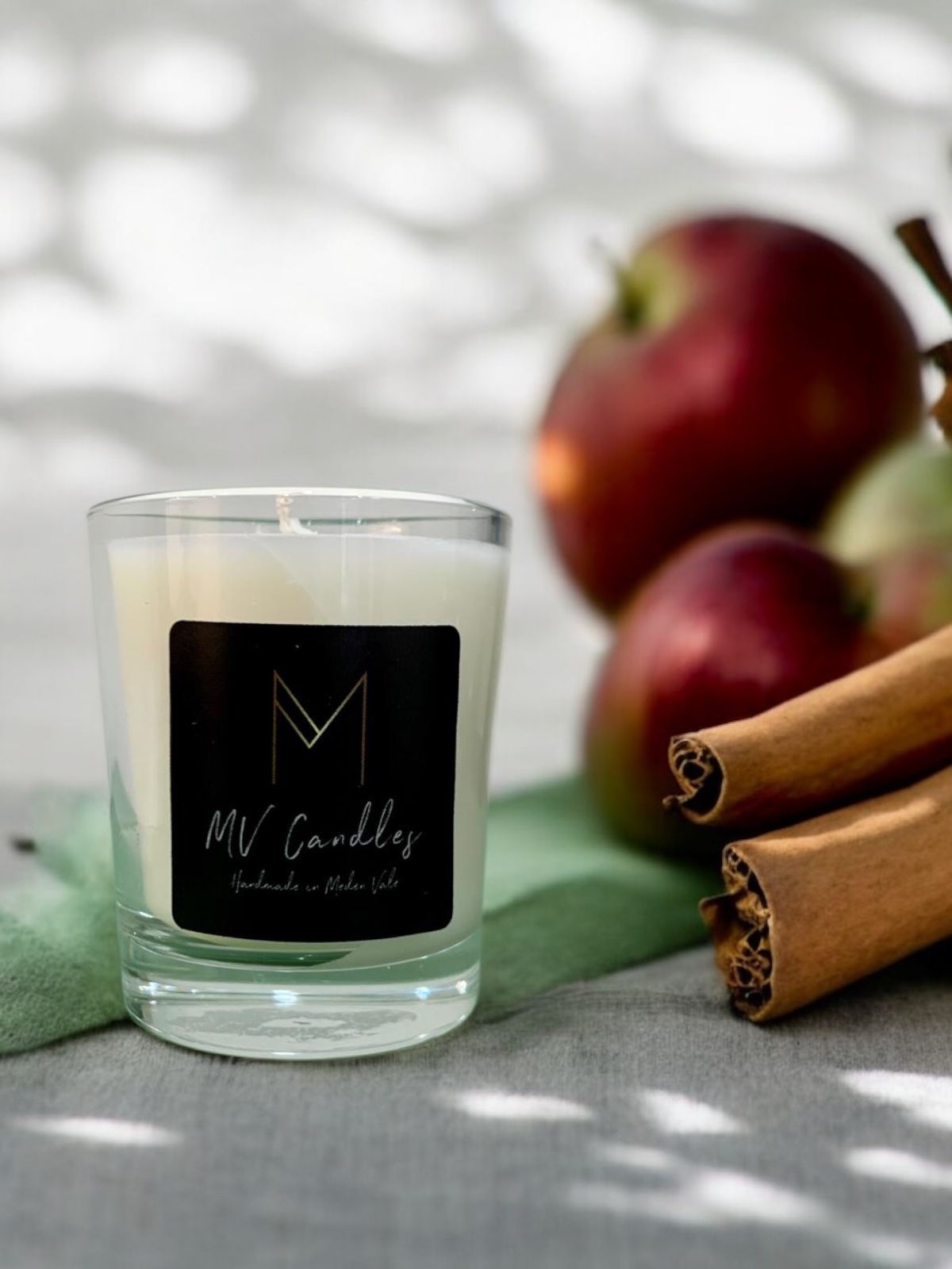 Cinnamon and Apple 220 gram Scented Candle in Clear Glass Container