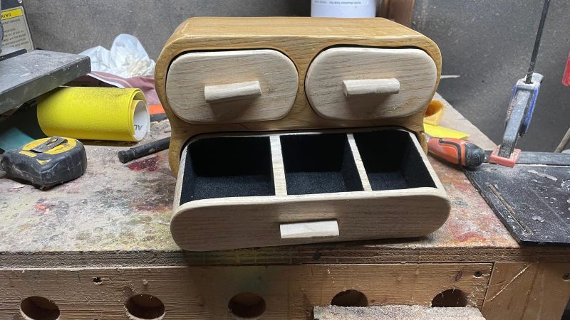 Handcrafted Wooden Bandsaw Box Watch Holder – Unique, Lined, Elegant Storage