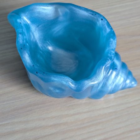 Cyanine blue conch shell