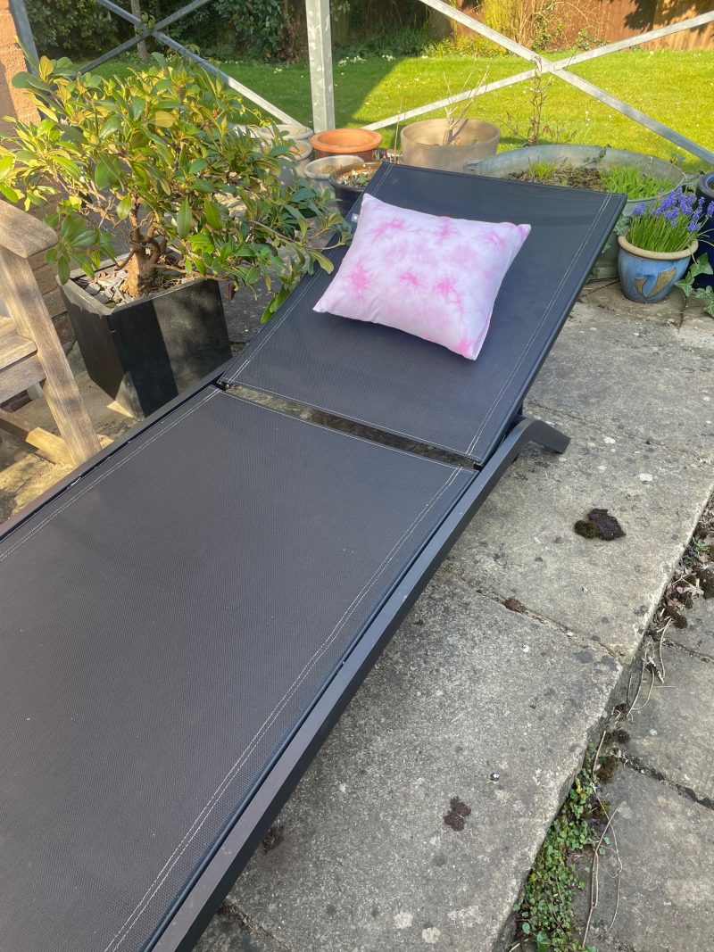 Mini pillow with removable cover ("Pink Splash")