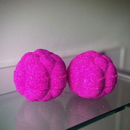 Raspberry Scented Hand Made Bath Bomb - Image 3