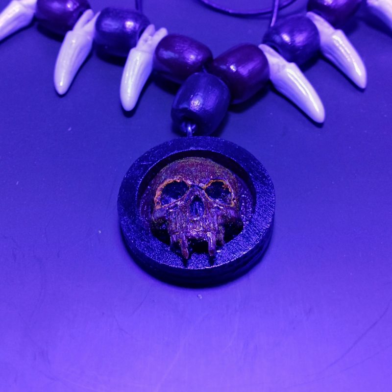 Hunter's Charms - Vampire Slayer's Talisman | resin clay pendant | Skull, Fangs | LARP, cosplay