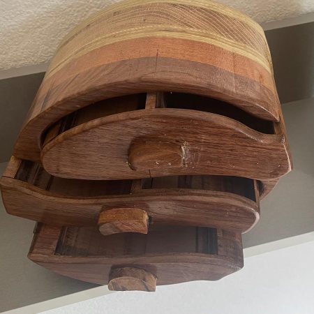Solid wood box – elegance, order and personality in one object