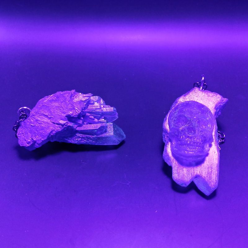 Arcane Artefacts: Spirit Shards - crystal resin pendant | UV, glow | LARP, cosplay, theatre