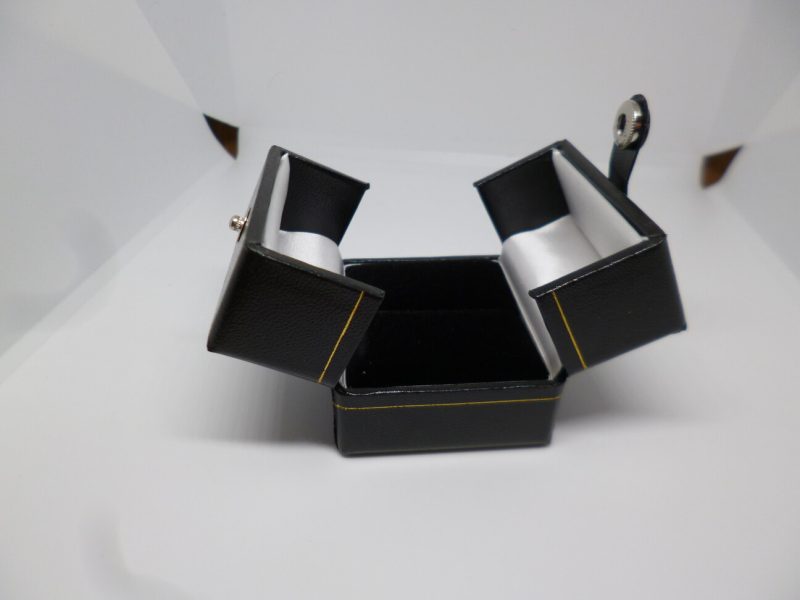 Ring Box Vintage, Antique Style Double Door, Press Stud Fastening, Gold Detailing on the Box.