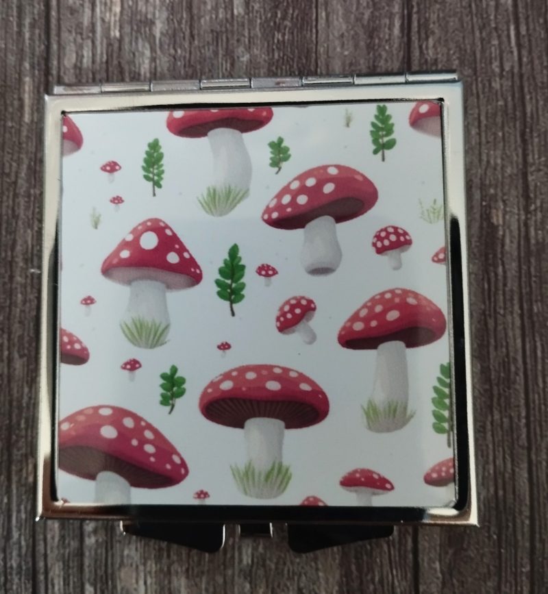 Compact Mirror with a Mushroom Design