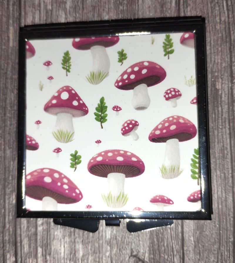 Compact Mirror with a Mushroom Design