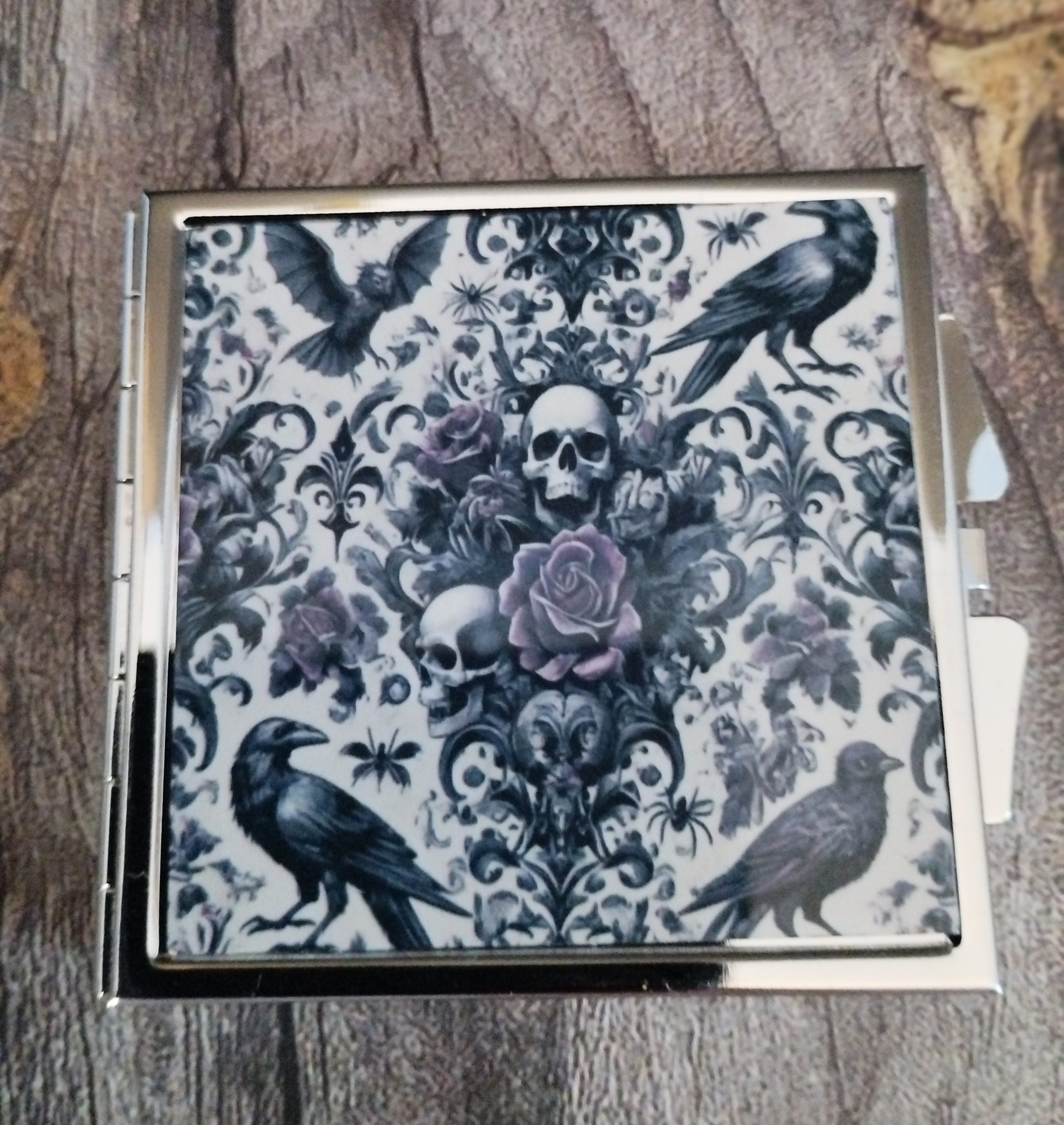 Raven Compact Mirror