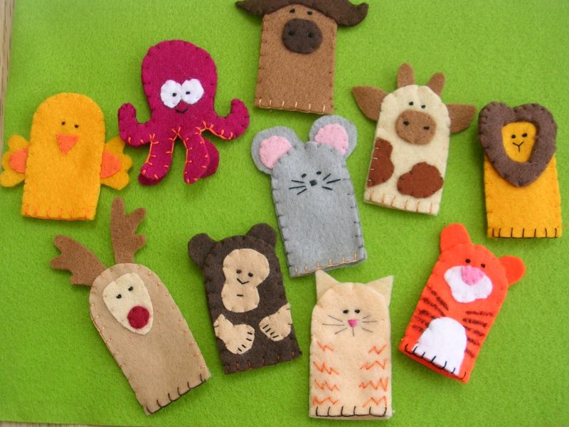 Set of 10 felt animal finger puppets