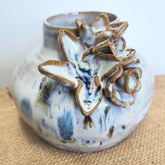 Decorative flower vase