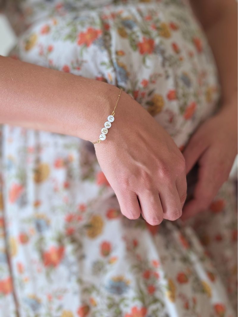 Delicate Handmade Mama Bracelet | 18K Gold Plated Bracelet | Freshwater Pearl