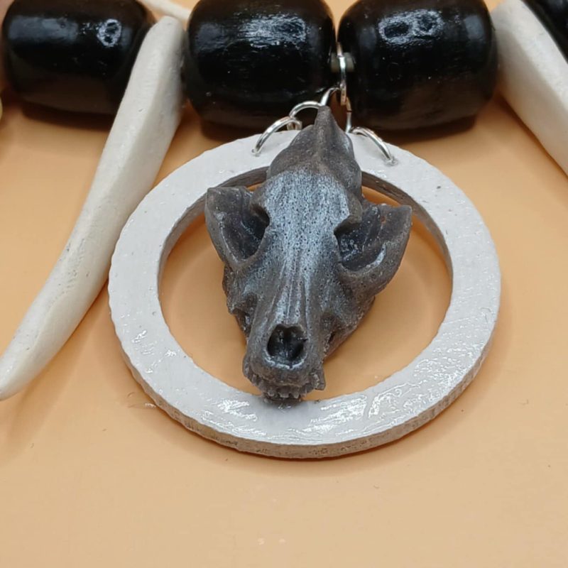 Hunter's Charms - Tooth & Claw | resin pendant | Fang, Claw | LARP, cosplay, theatre