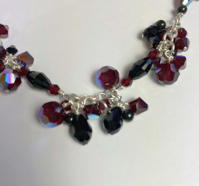 Beautiful cluster necklace in red and black