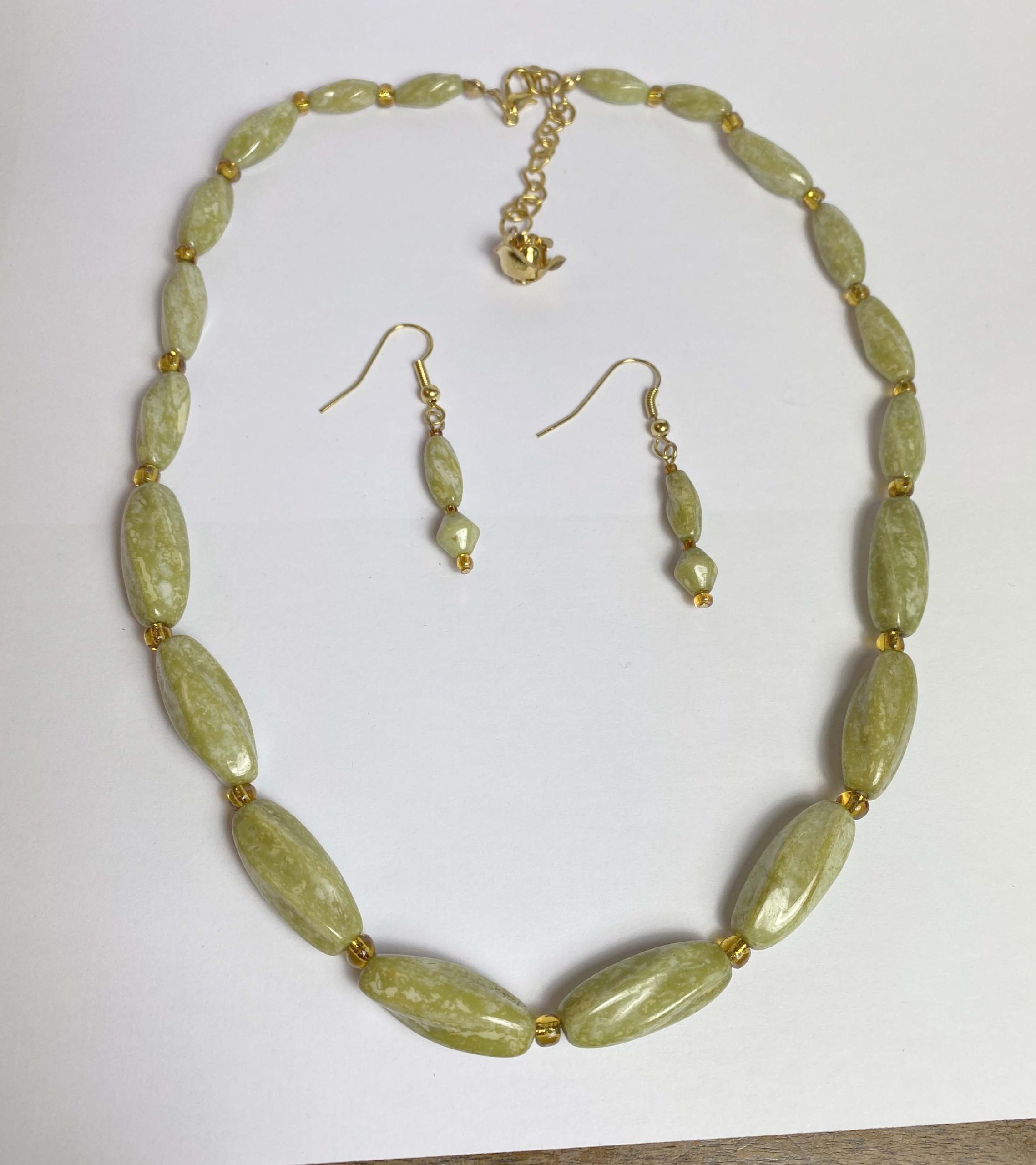 Clearance Necklace Set: Pale green necklace and earrings set