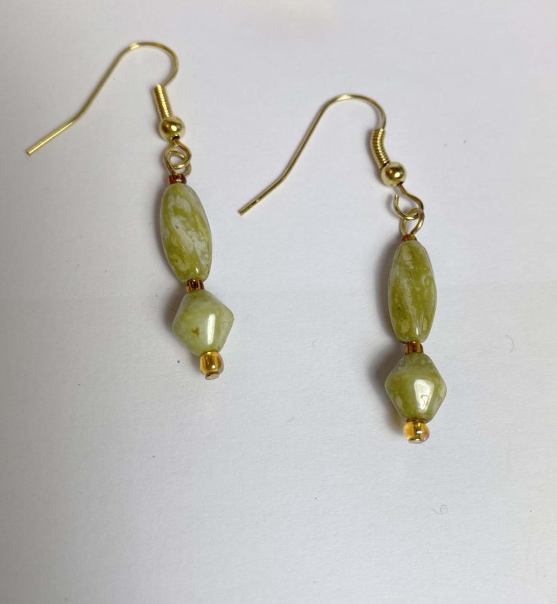 Clearance Necklace Set: Pale green necklace and earrings set