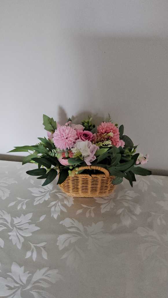 Wall Dusplay:Shades of Pink Faux Floral Arrangement