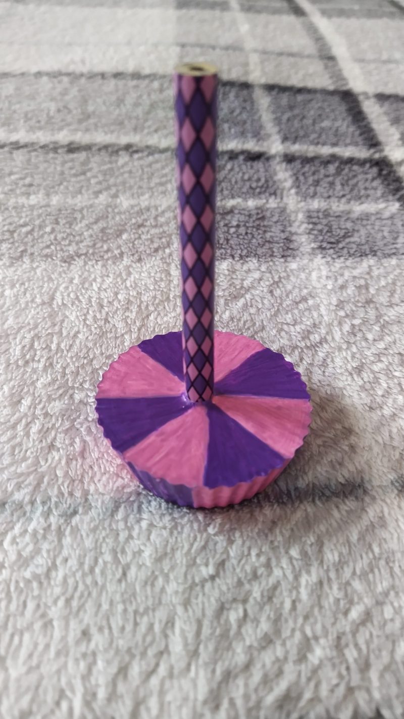 Colourful ring holder. Pink and purple