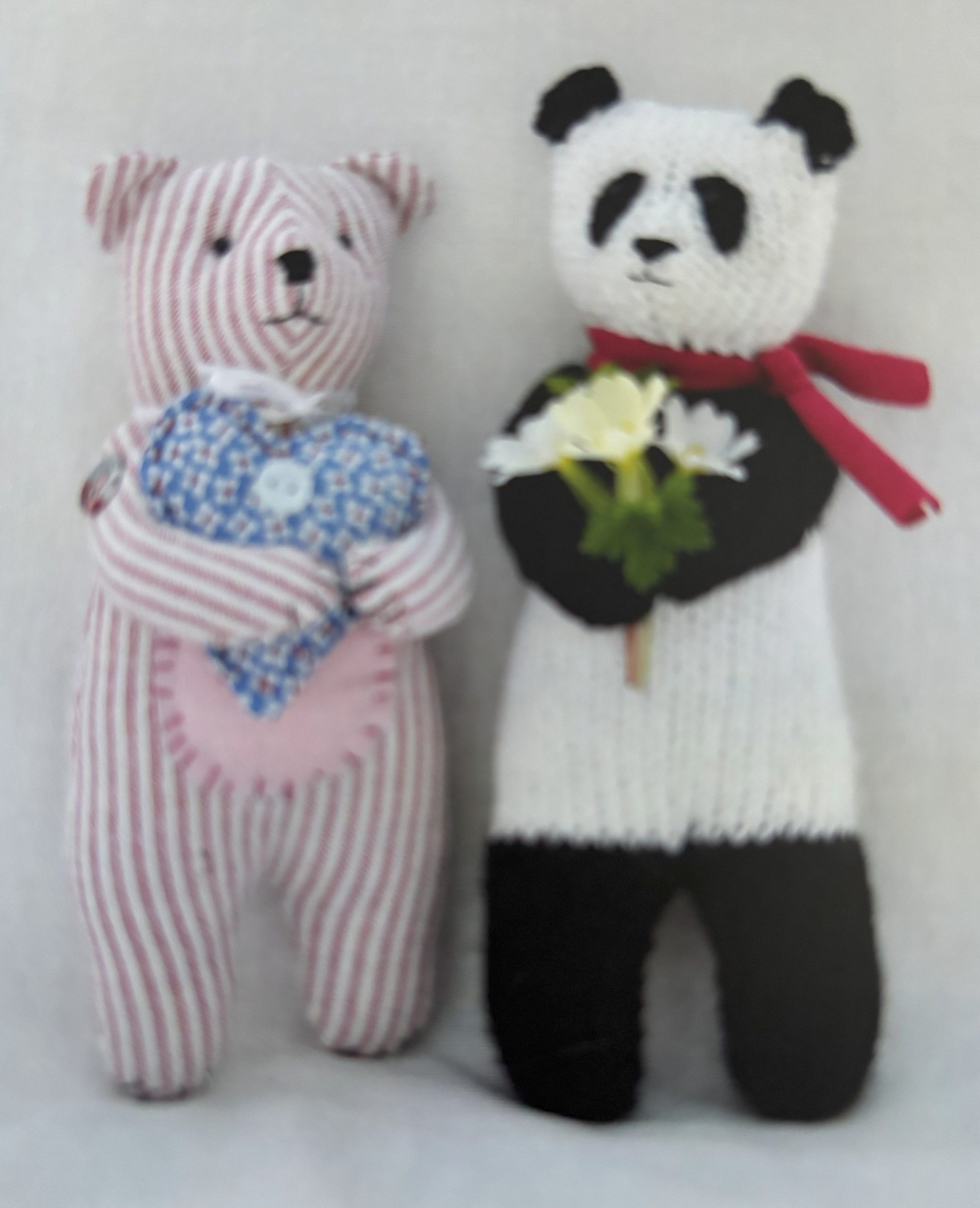 Knitting and Sewing Pattern KP32 Gift Bears